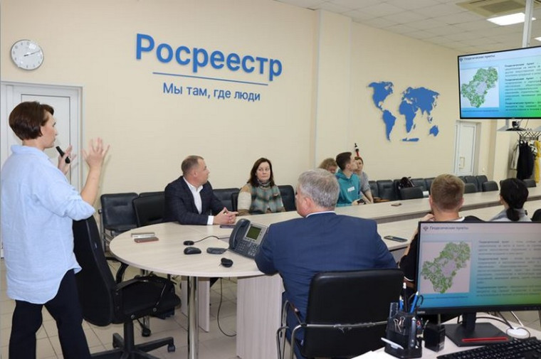 Калужский Росреестр провел Квест с представителями СМИ и Общественного совета по нахождению геодезических пунктов. Калужский Росреестр провел Квест с представителями СМИ и Общественного совета по нахождению геодезических пунктов.