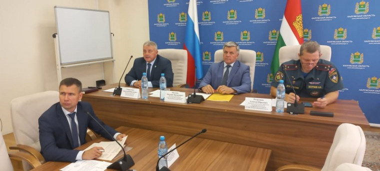 Заместитель руководителя калужского Управления выступил на заседании комитетов совета муниципальных образований области с информацией о совместной деятельности. Заместитель руководителя калужского Управления выступил на заседании комитетов совета муниципальных образований области с информацией о совместной деятельности.